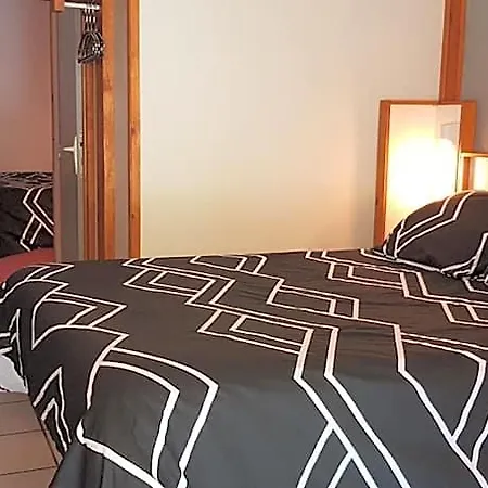 מלון Hotel Eco Logis - L'Impiade