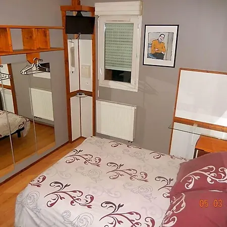 מלון Hotel Eco Logis - L'Impiade