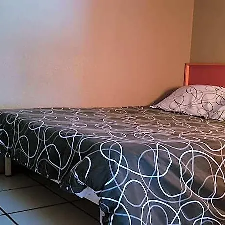 Hotel Eco Logis - L'Impiade מלון Séméac