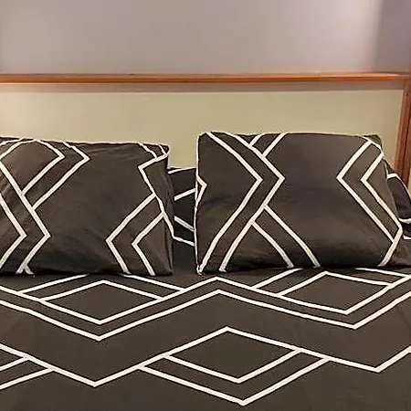 Hotel Eco Logis - L'Impiade מלון