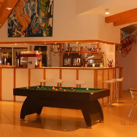 Eco Logis Espace Bellevue Hotel Séméac